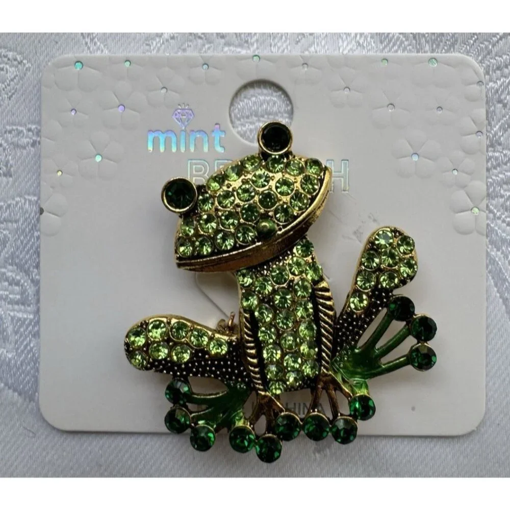 Mint Happy Colorful Green Sitting Frog Rhinestone Brooch 1.5